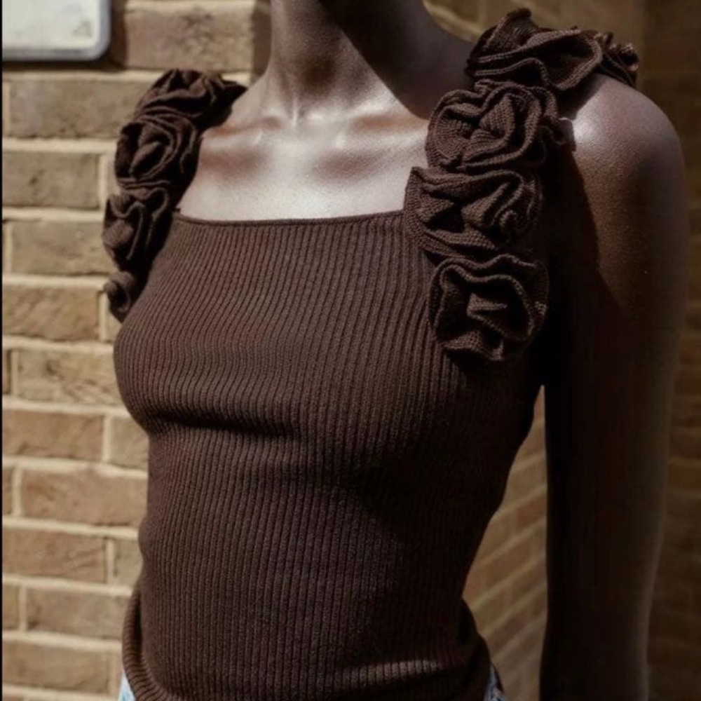 ZARA VIRAL knit tank with floral rosette straps - Picture 2 of 8